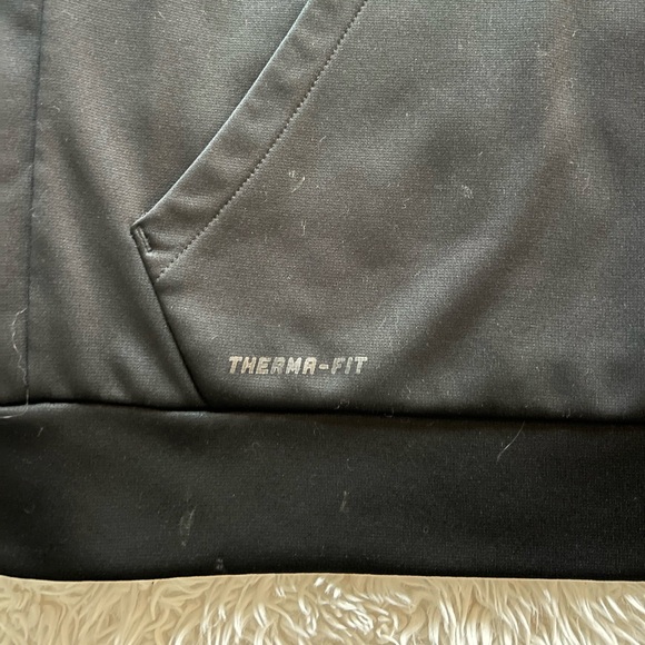 Men’s Nike Therma Hoodie - Picture 3 of 8